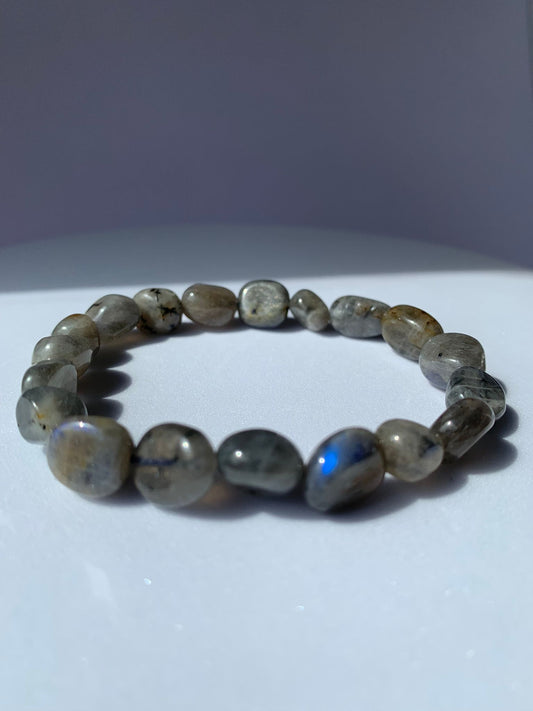 Bracciale elastico in labradorite / Intuizione e trasformazione